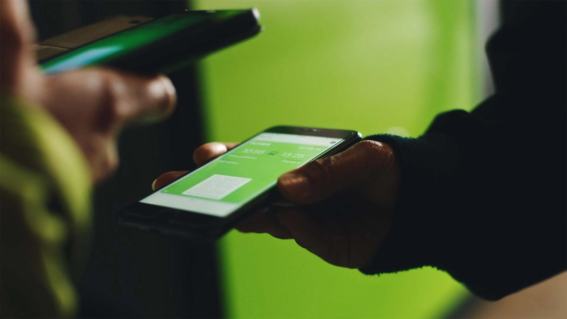 Passasjerene bruker sin foretrukne betalingsmåte for å betale hos FlixBus