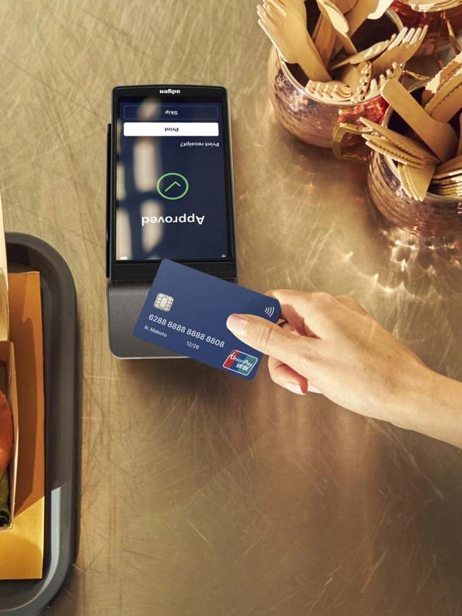 How to transform your store operations with an mPOS Android device
